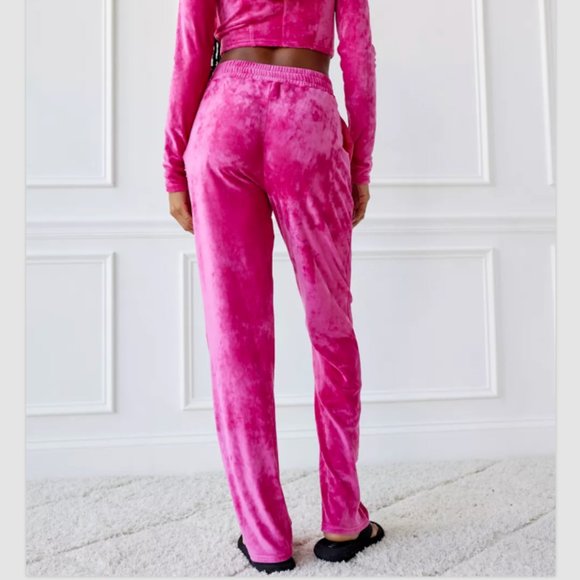 URBAN OUTFITTERS - PINK - OUT FROM UNDER SYDNEY VELOUR TRACK PANT - Picture 2 of 4